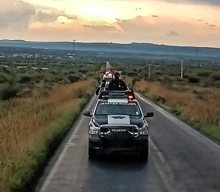 Localizan a 10 indocumentados; detienen a quien los trasladaba