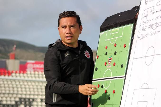 Alexis Moreno fuera de Mineros