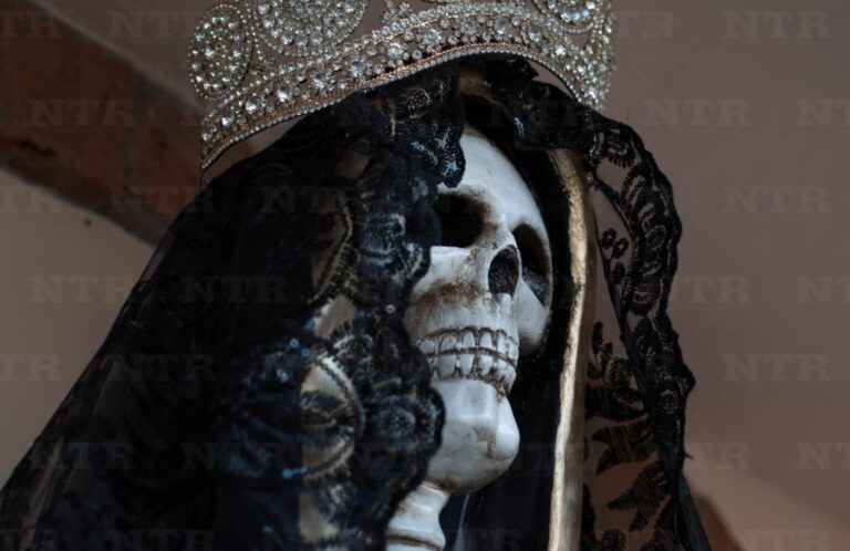 Inauguran altar para la Santa Muerte