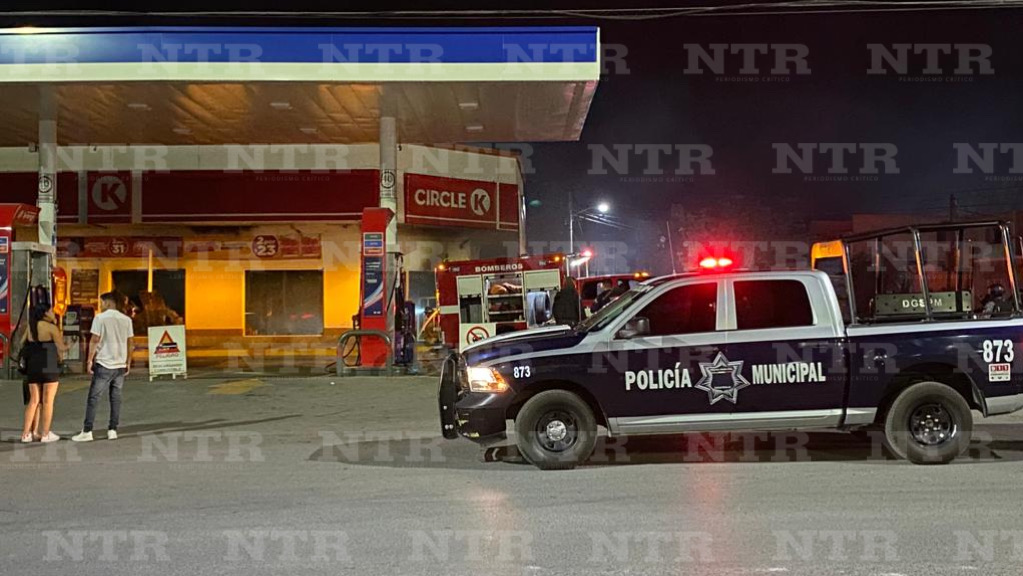 Se incendia tienda de conveniencia en Fresnillo