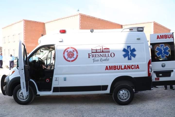 Entregan ambulancia a Protección Civil de Fresnillo