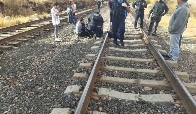 Menor cae a vías del tren; pierde ambas piernas
