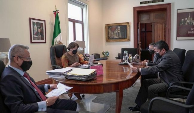 Gobernador de Zacatecas se reúne con Secretaria de Educación