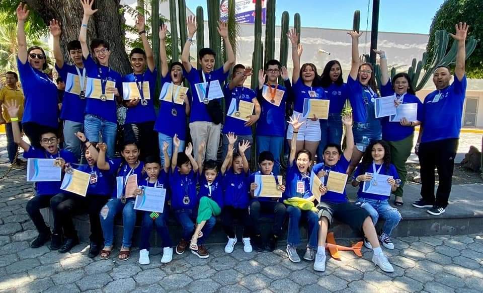 Felicitan a estudiantes que destacan en Olimpiada Nacional de Matemáticas