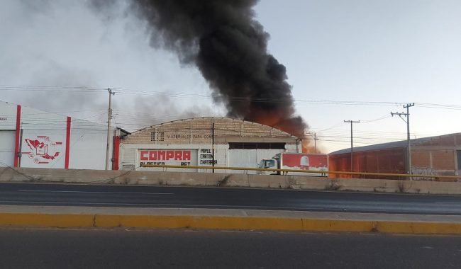 Se incendia bodega en Guadalupe