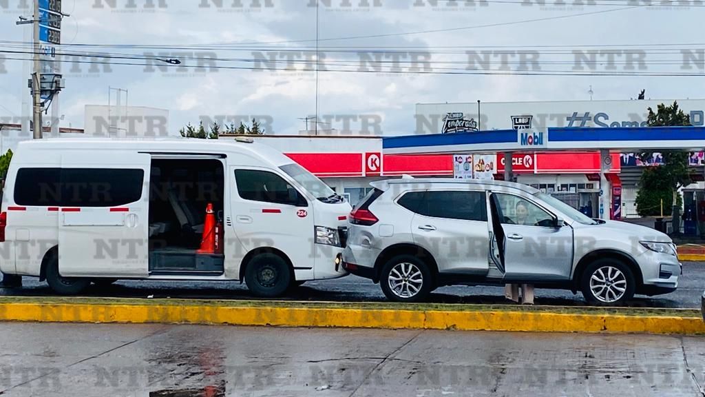 Registran dos accidentes sobre Paseo del Mineral; hay seis vehículos dañados