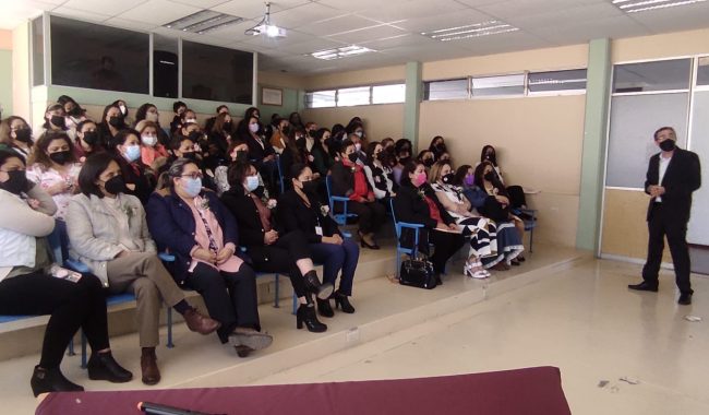 Ofrece ISSSTE conferencia a mujeres