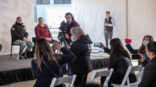 Periodistas enfrentan obstáculos