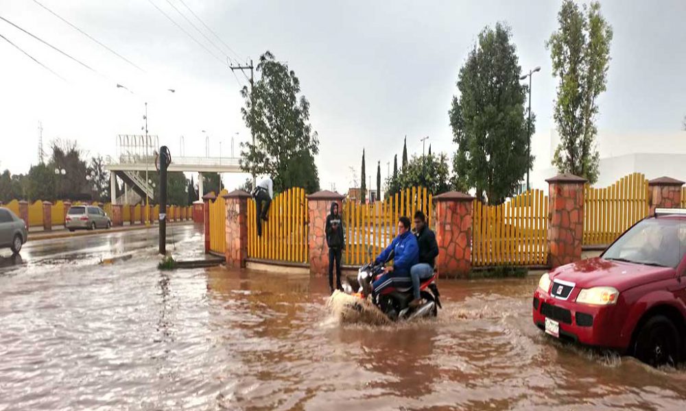 Causan daños lluvias en la zona conurbada