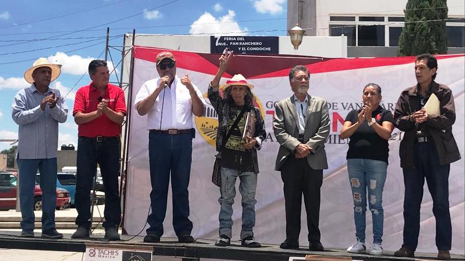 Homenajean a ‘Chucho’ Reyes en Trancoso