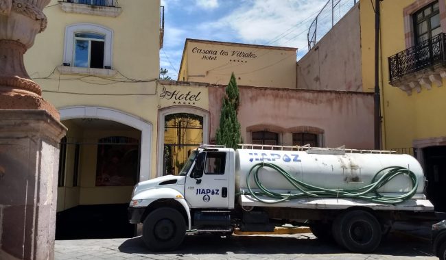 Refuerza JIAPAZ abasto de agua en FCZ 2022