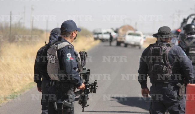 Policías, sin licencia de arma ni seguro