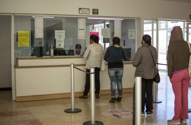 Claman en Oaxaca y Guanajuato: ¡Queremos medicinas!