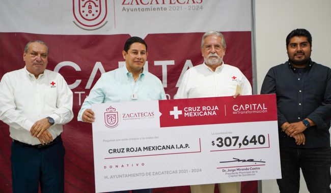Entrega Jorge Miranda cheque a la Cruz Roja