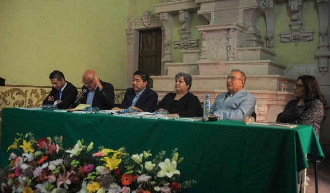 Presenta Marco Flores Los Decimonónicos