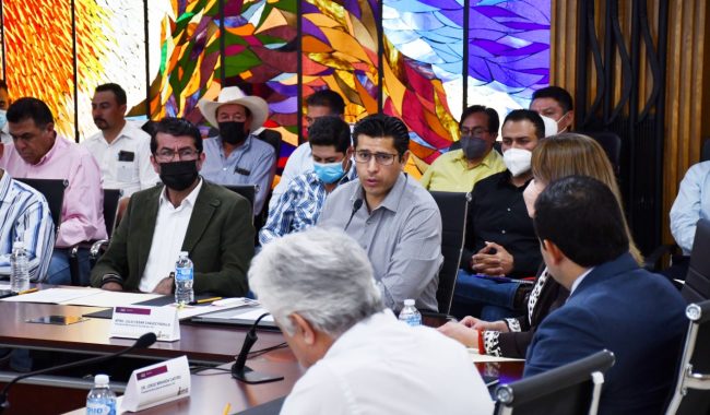 Participa alcalde en reunión del Consejo Distrital de Desarrollo Rural Sustentable