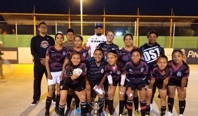 Piporras, campeonas del futbol femenil