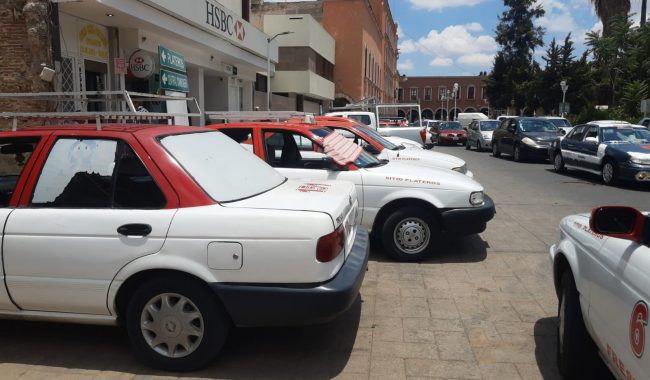 Trabajan sin papeles, 30% por ciento de taxistas en Fresnillo