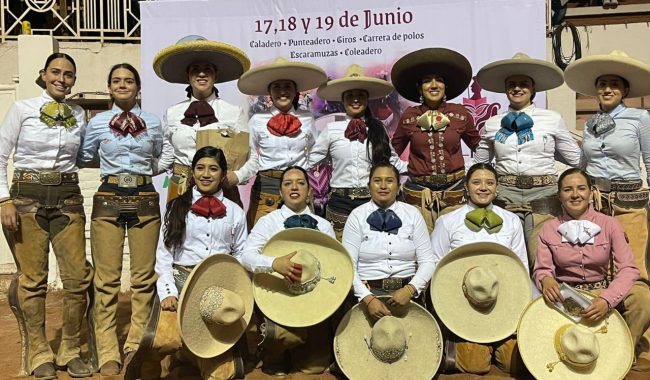 Zacatecana obtiene el Campeonato Internacional de Coleadero Femenil