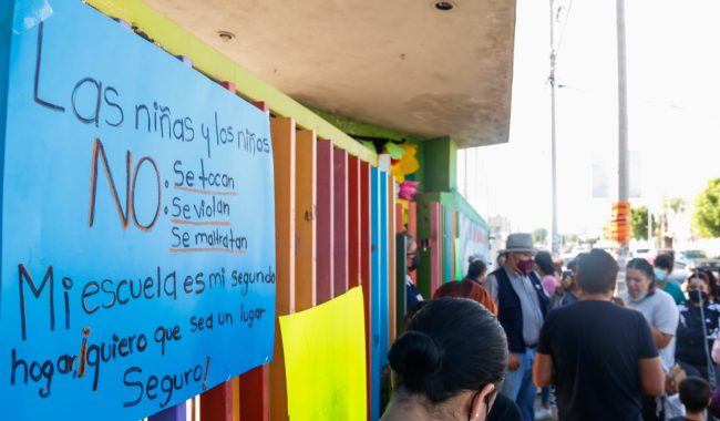 Feministas exigen protección de menores