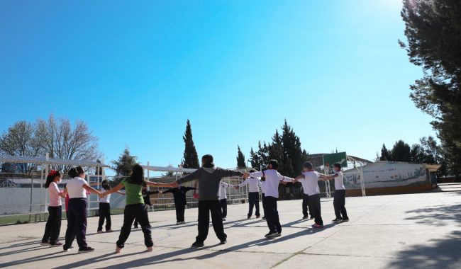 Cubren adeudo económico a educadoras de inicial y preescolar
