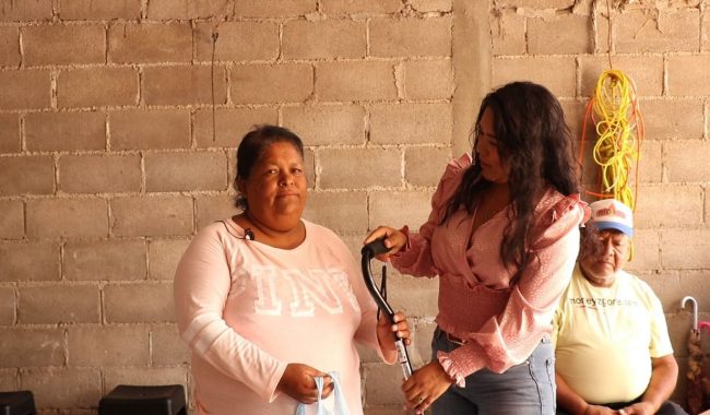 Entrega DIF de Río Grande apoyos