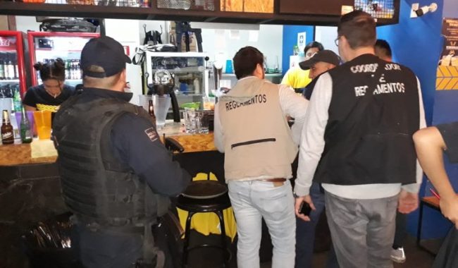 Cierran cuatro bares en la capital