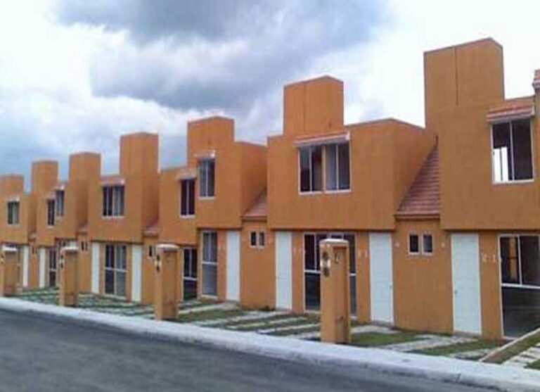 En riesgo de perder su casa, 20 acreditados de Infonavit