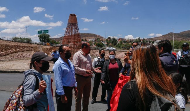 Docentes toman SEZ y bulevar