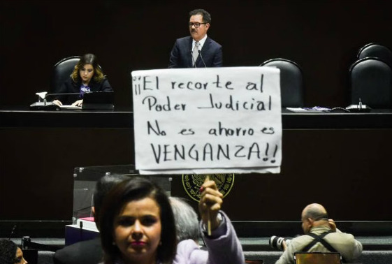 Juez le da la razón al Poder Judicial; frena desaparición de 13 fideicomisos