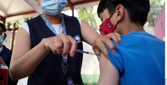 Reafirma OMS que vacunas no causan autismo tras un análisis