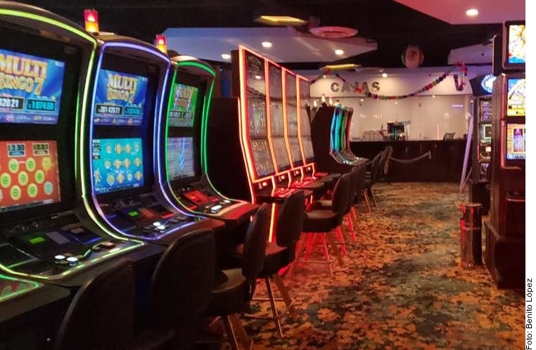 Prohíbe AMLO tragamonedas en casinos