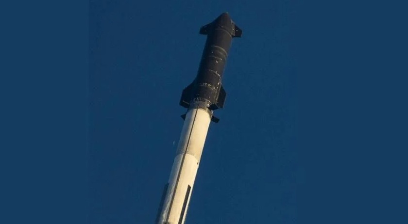 Lanza SpaceX megacohete Starship; pierden contacto y explota