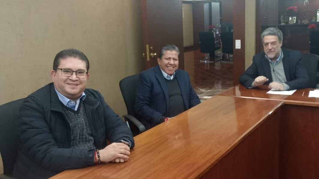 Se reúne gobernador con subsecretario de la SEP