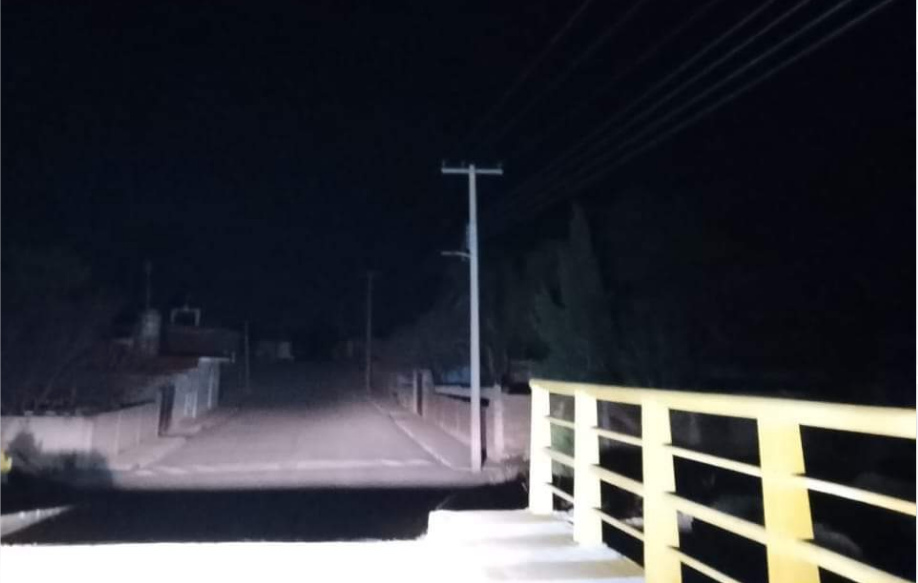 Viven en la oscuridad; llevan tres días sin luz