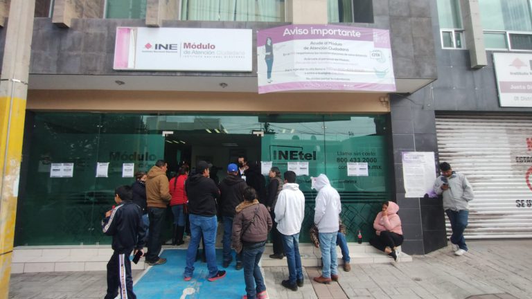 Largas filas en INE Fresnillo