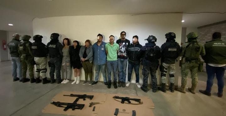Detienen a 8 delincuentes y aseguran armas
