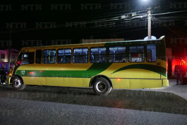 Fallece mujer en transporte público