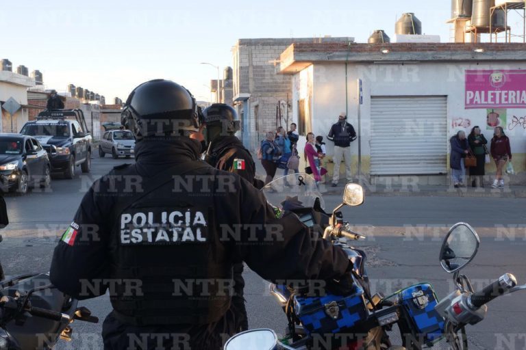 Acude herido de bala a farmacia; huye de la autoridad