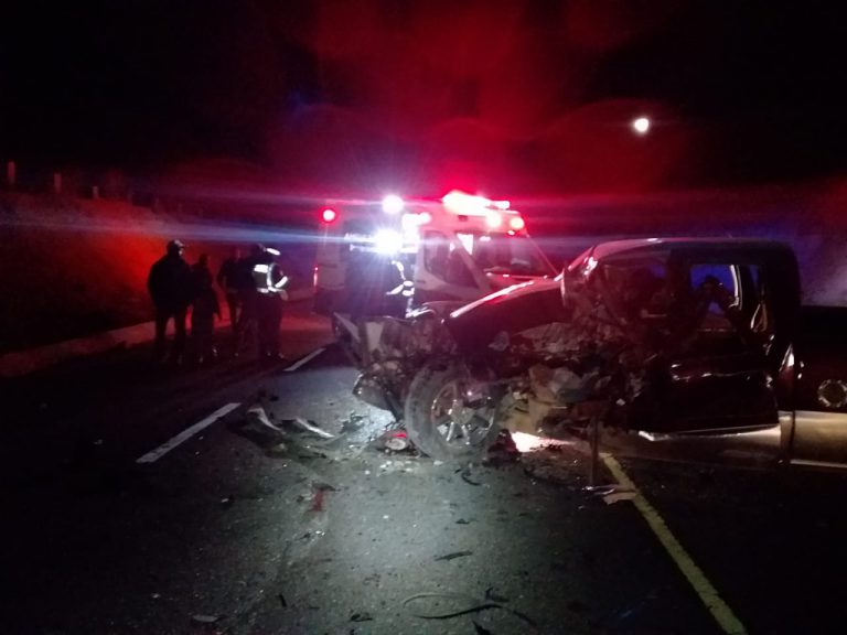 Muere una persona y se lesionan cuatro en accidente automovilístico