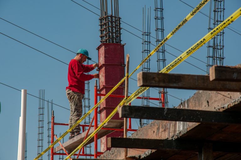 Se debe incluir a locales en 2° piso