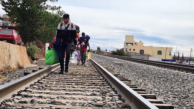 Solo deseo que lleguen mis niños: migrantes