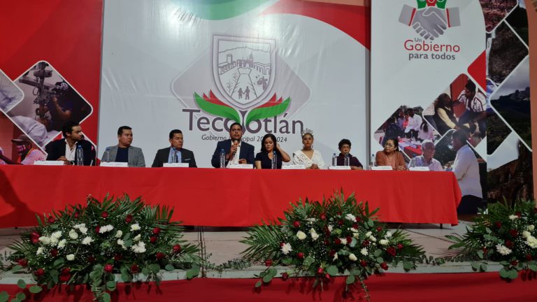 Tecolotlán presenta cartel taurino