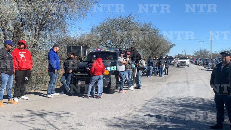 Toman ejidatarios carretera; buscan diálogo con minera