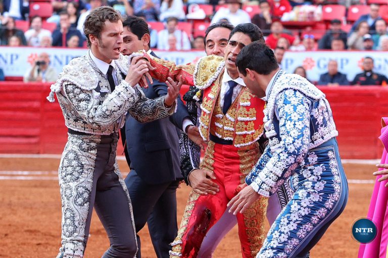 Sufre Gutiérrez cornada en la Plaza México