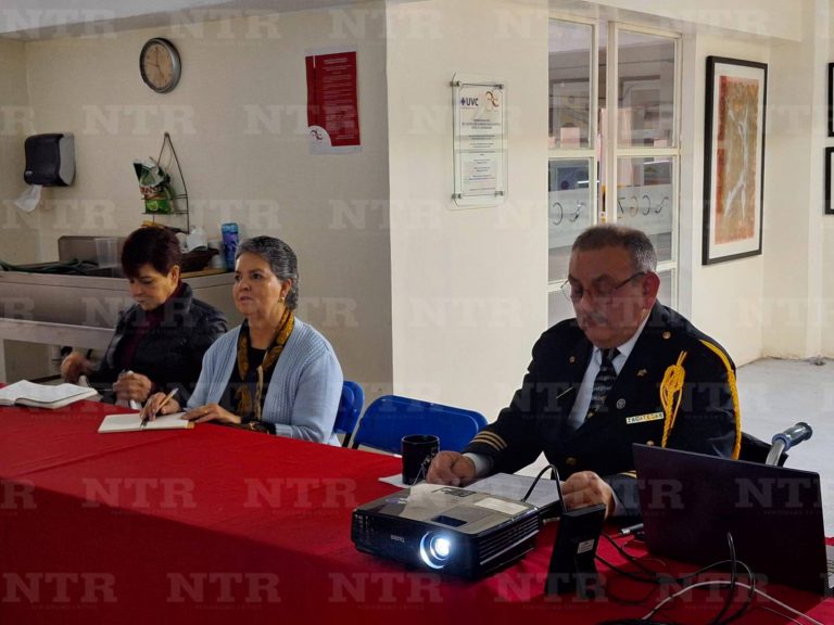 Imparten charla sobre Candelario Rivas Ortiz