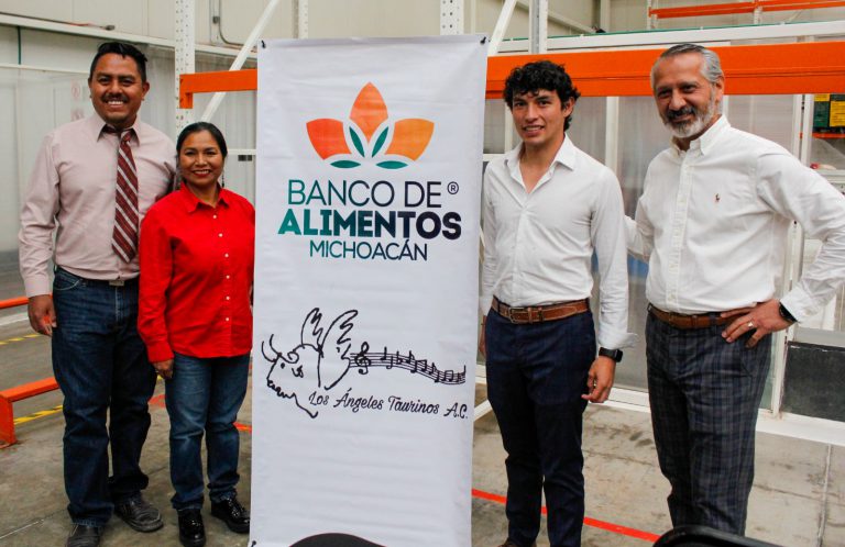Ángeles Taurinos otorga donativo de carne al Banco de Alimentos