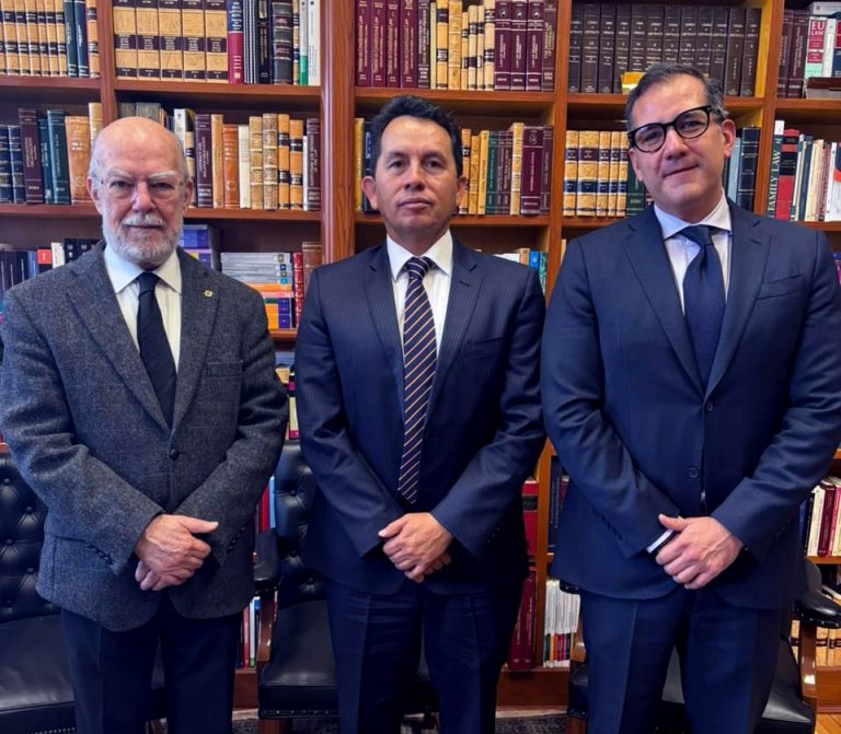 Busca magistrado colaboración con Suprema Corte de Justicia de la Nación