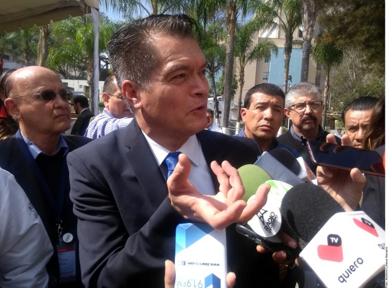 Indagan en ISSSTE tráfico de Lomelí