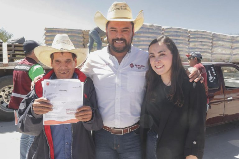 Llevan apoyos para viviendas a Tabasco
